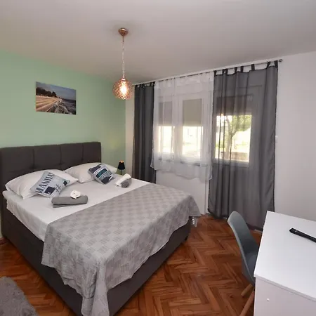 Two Bedroom Marinero * Zadar