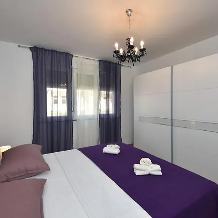 Two Bedroom Marinero Appartement