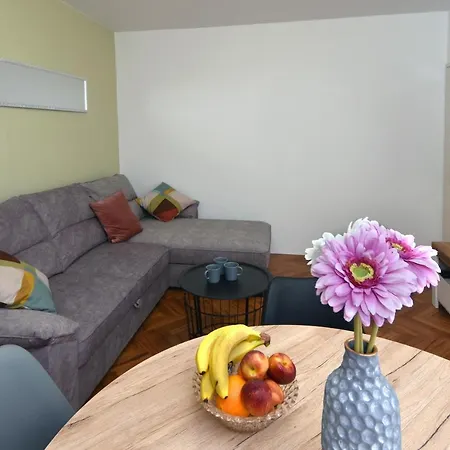Two Bedroom Marinero 아파트 자다르